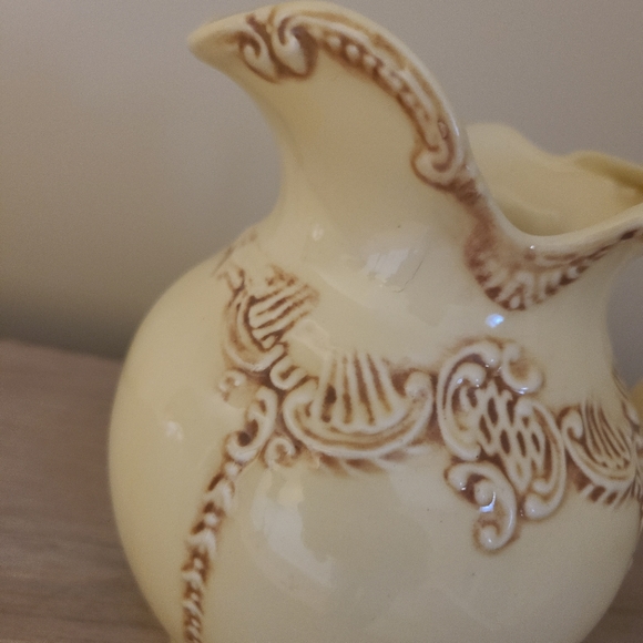 🔥Vintage Arnels 1975 Ceramic Pitcher - Picture 9 of 12